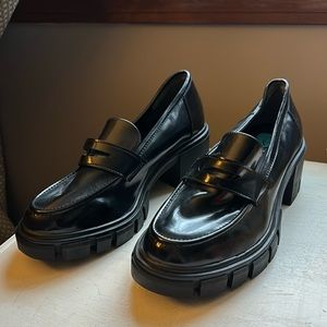 Sincerely Jules Women's Dylan Black Faux Patent Chunky Heel Penny Loafer…